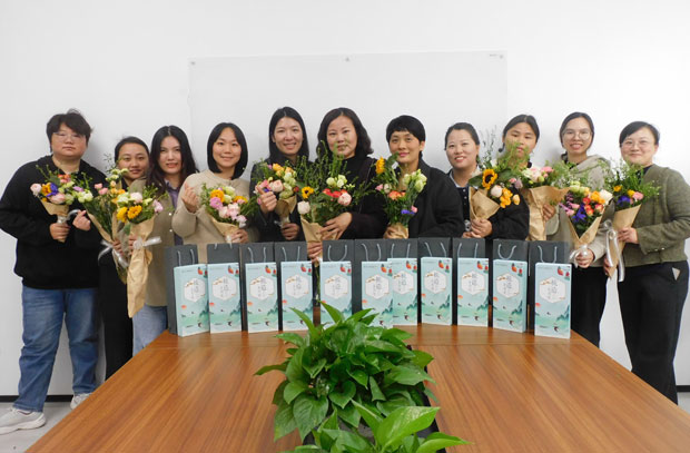 以匠心致初心，以繁花赴芳华｜广州首诺女神节温暖落幕